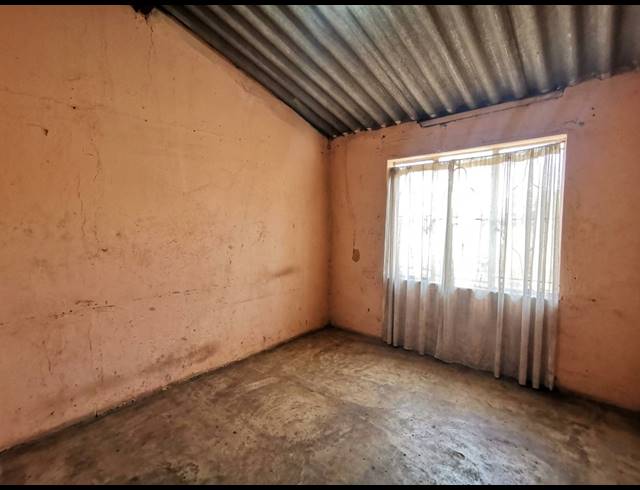 3 BEDROOM HOUSE FOR SALE IN SEBOKENG ZONE 13